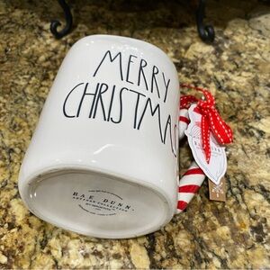 Rae Dunn  “MERRY CHRISTMAS” white mug with candy cane handle 19.5 oz - brand new